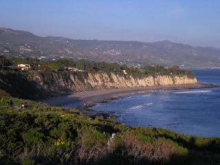 malibu-pdume-cliffs-beach_0
